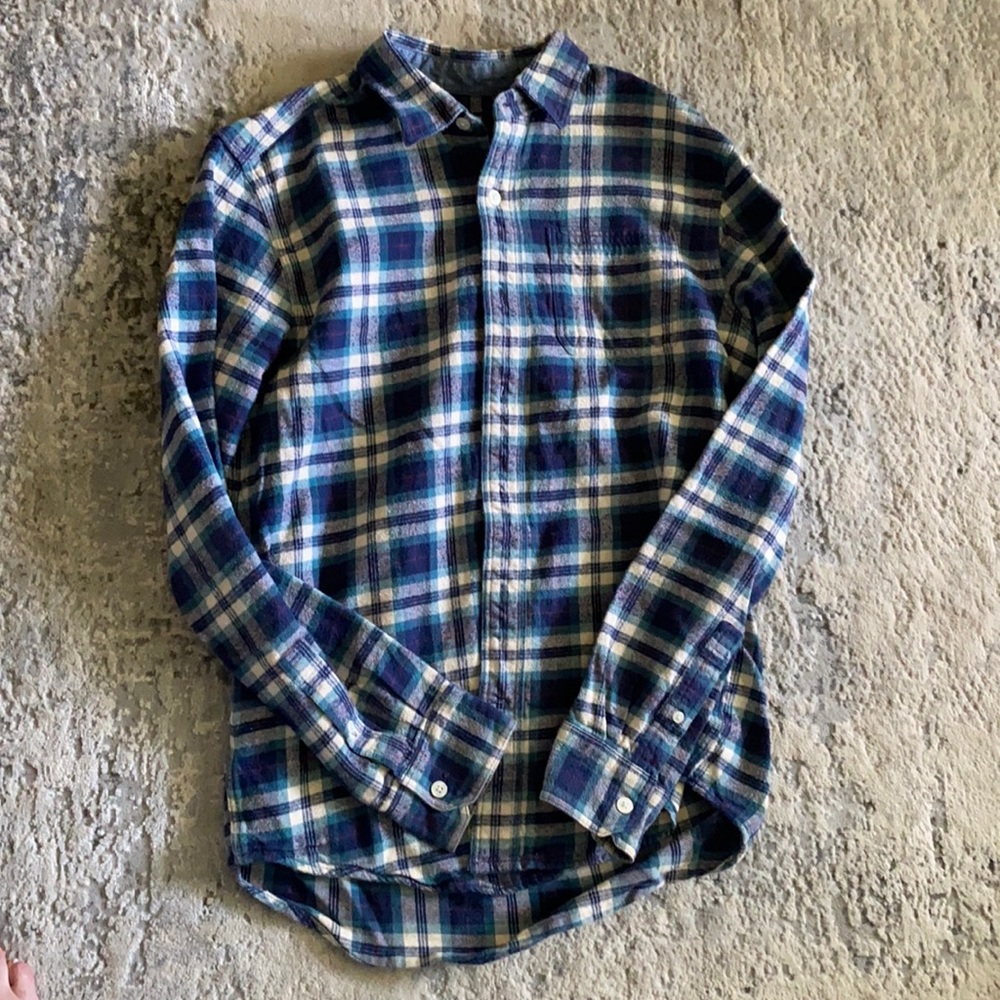 Gap plaid long sleeve. Small.